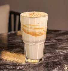 شیک بادوم زمینی از بخش شیک و اسموتی منوی ماتوس